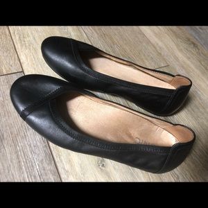 Vionic Flats